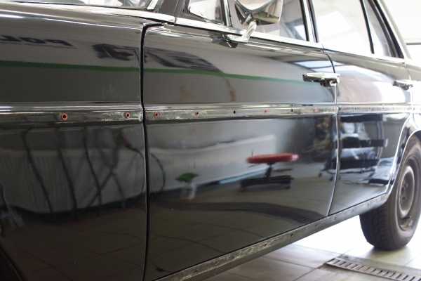 Mercedes W115  - korekta lakieru + powłoka 12-miesięczna + detailing wnętrza